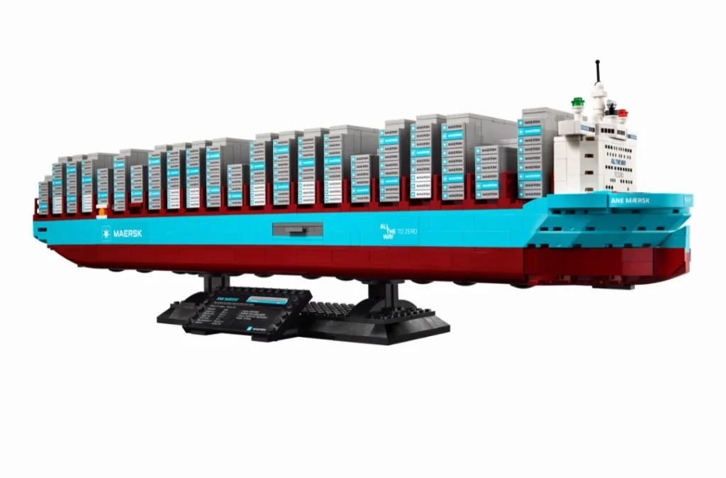 LEGO Maersk Dual-Fuel Container Vessel 40955