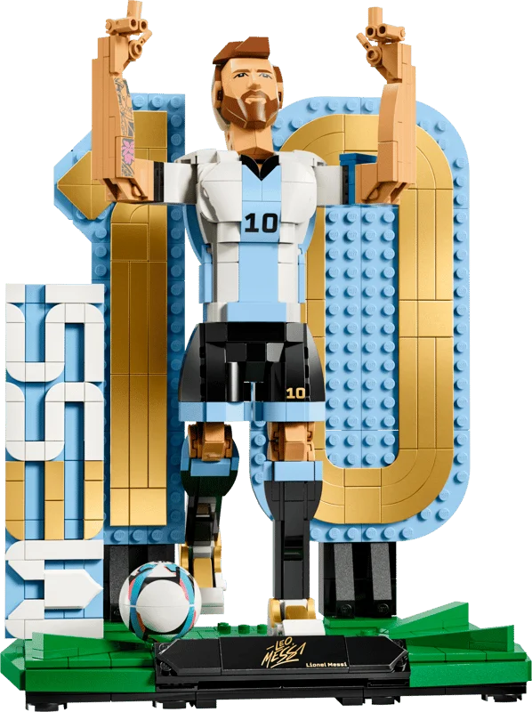 LEGO 43015 Lionel Messi Football pose