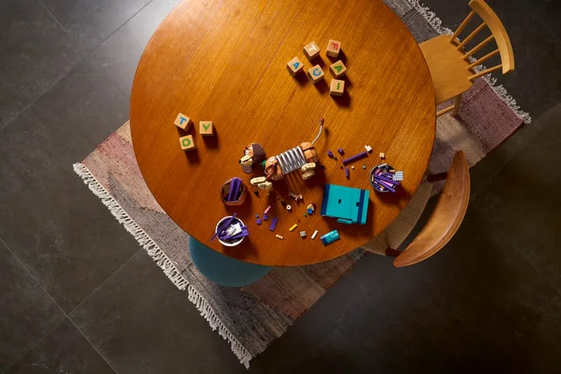 LEGO 43301 Sujetalibros de Slinky: el set más grande hasta la fecha de Toy Story 7 LEGO 43301 Toy Story Sujetalibros de Slinky