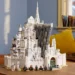 LEGO Icons 11377 The Lord of the Rings Minas Tirith, set de 8.278 piezas con minifiguras de Gandalf, Aragorn y Arwen