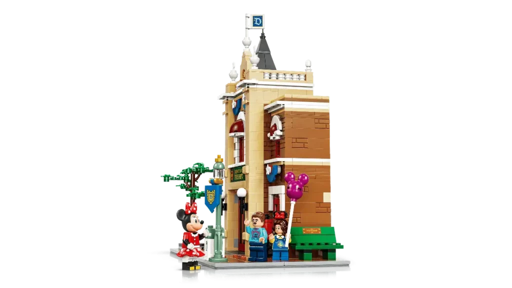 43302 LEGO Disney Main Street, U.S.A. 03