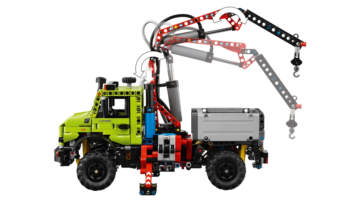 Novedades LEGO Technic junio 2026: Fast and Furious, Bugatti y la vuelta del Unimog 19 LEGO Technic 42242 Mercedes-Benz Unimog U 5023 con Grúa 04