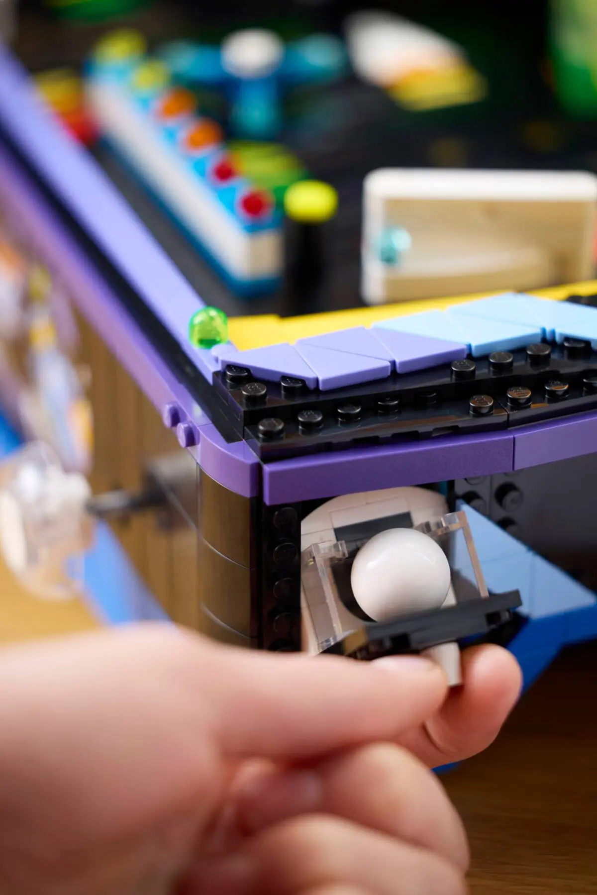 LEGO Icons 11374 Arcade Pinball Machine 07