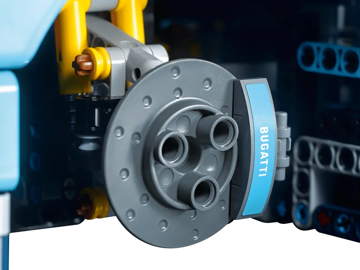 LEGO Technic 42083 Bugatti Chiron 03