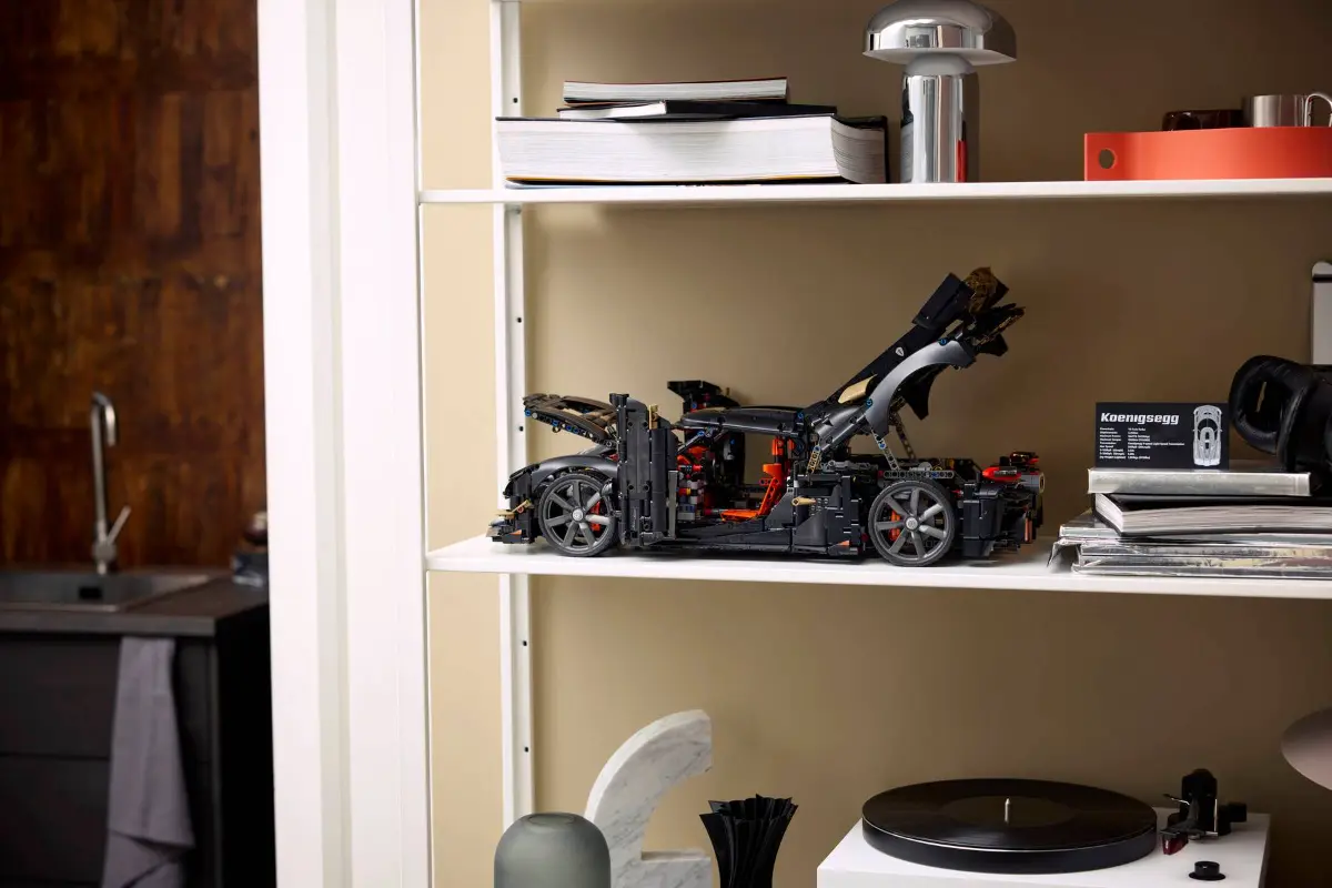 LEGO Technic 42232 Koenigsegg Sadair’s Spear 03