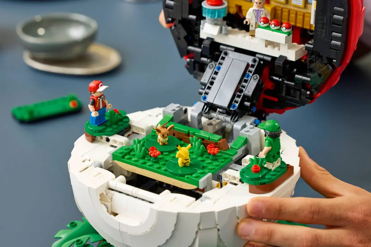 LEGO 72154 Poké Ball: Grandes Momentos del Entrenador 04
