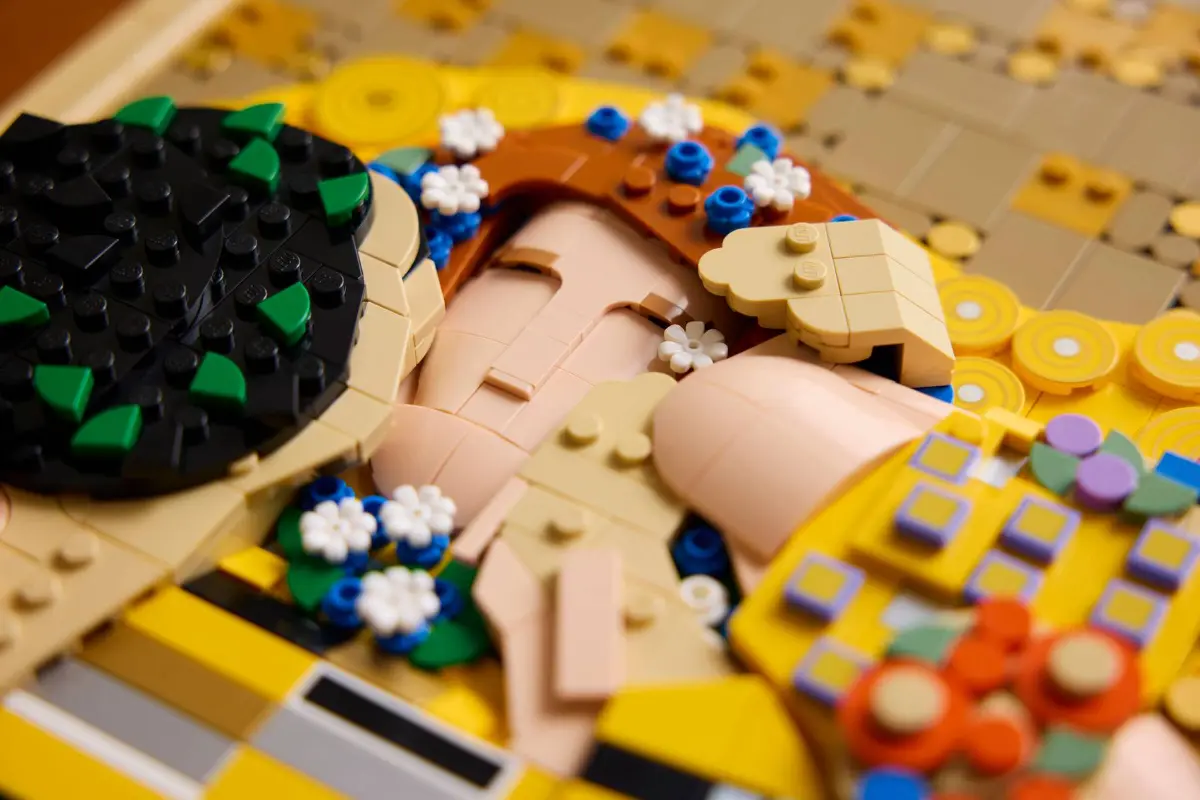LEGO Art 31221 Gustav Klimt El Beso 01