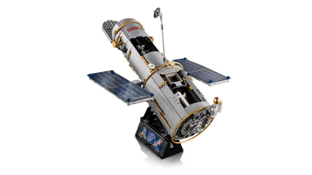 LEGO Icons 11382 Telescopio Espacial Hubble 09