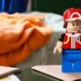 LEGO 40868 Minifigura Gigante de Rojo Pokémon
